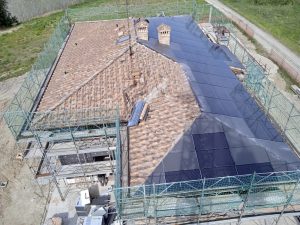casolare agriturismo toscana edilizia pannelli solari fotovoltaici installazione vigneti