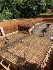 scavo di fondazione piscina casolare villa armatura cemento getto in cls