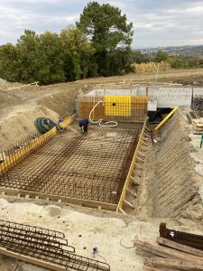 scavo di fondazione piscina casolare villa armatura cemento getto in cls