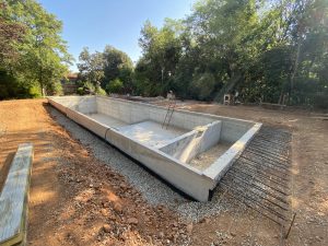 fondazione basamento piscina cemento armato cls getto casolare edilizia